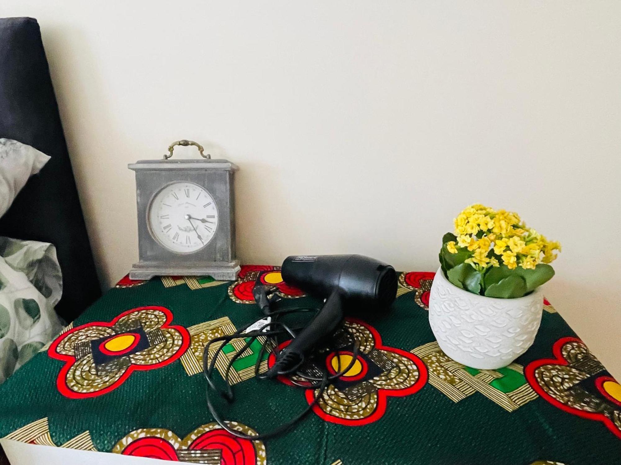 Bright Fun Relaxing Apartment In The Heart Of Epsom Dış mekan fotoğraf